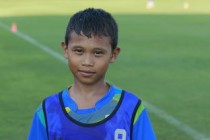 足球比赛回看录像，技术、战术与情感的交织