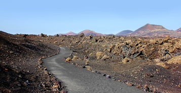 揭秘东北奇观五大连池，火山熔岩的瑰丽画卷